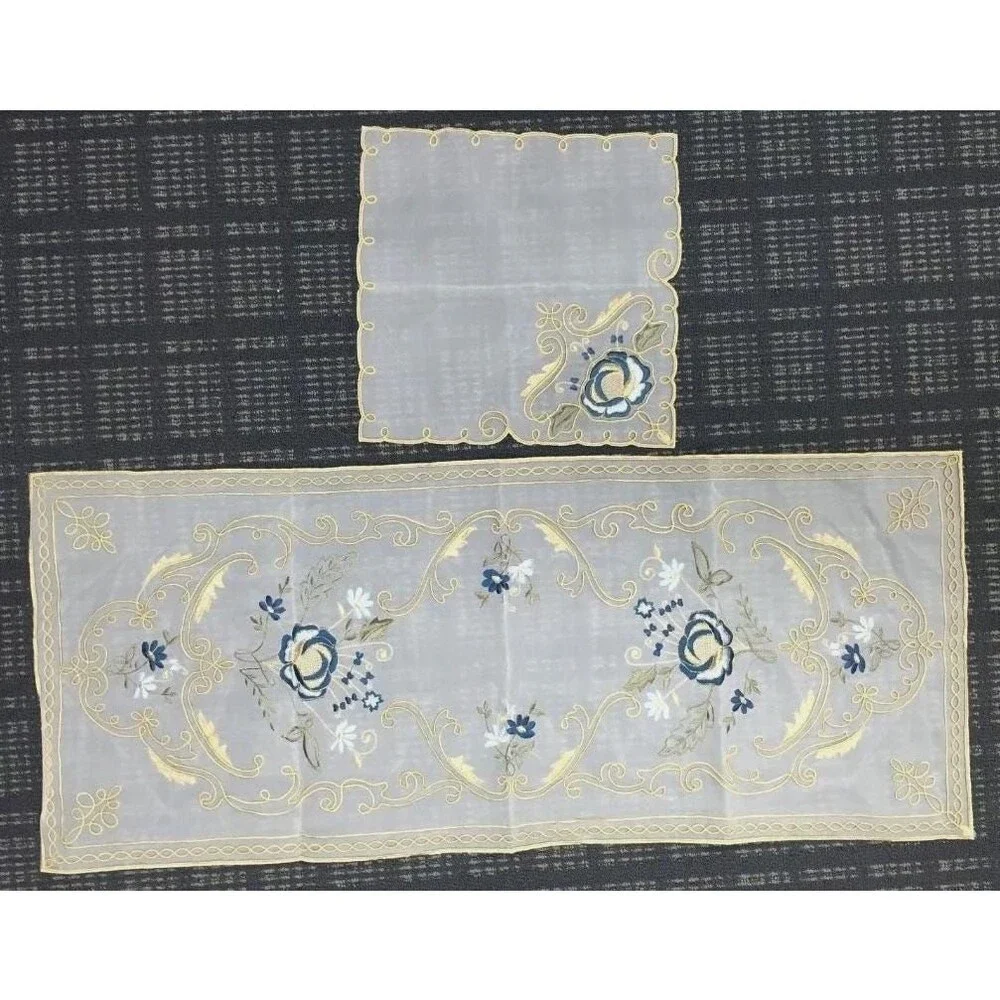 2 or 4 Handmade Tablecloths Coffee Table Runner Cloth set Armenian Embroidered